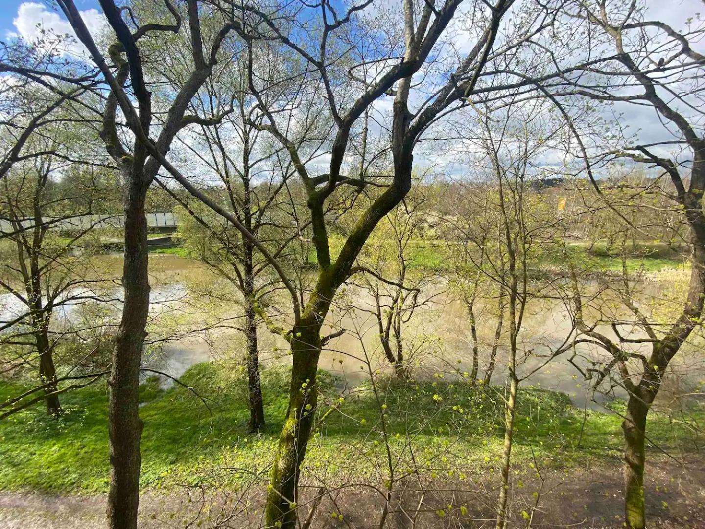 3 Zimmer Apartment Mit Flussblick - Self Check-In Eggenfelden Bagian luar foto