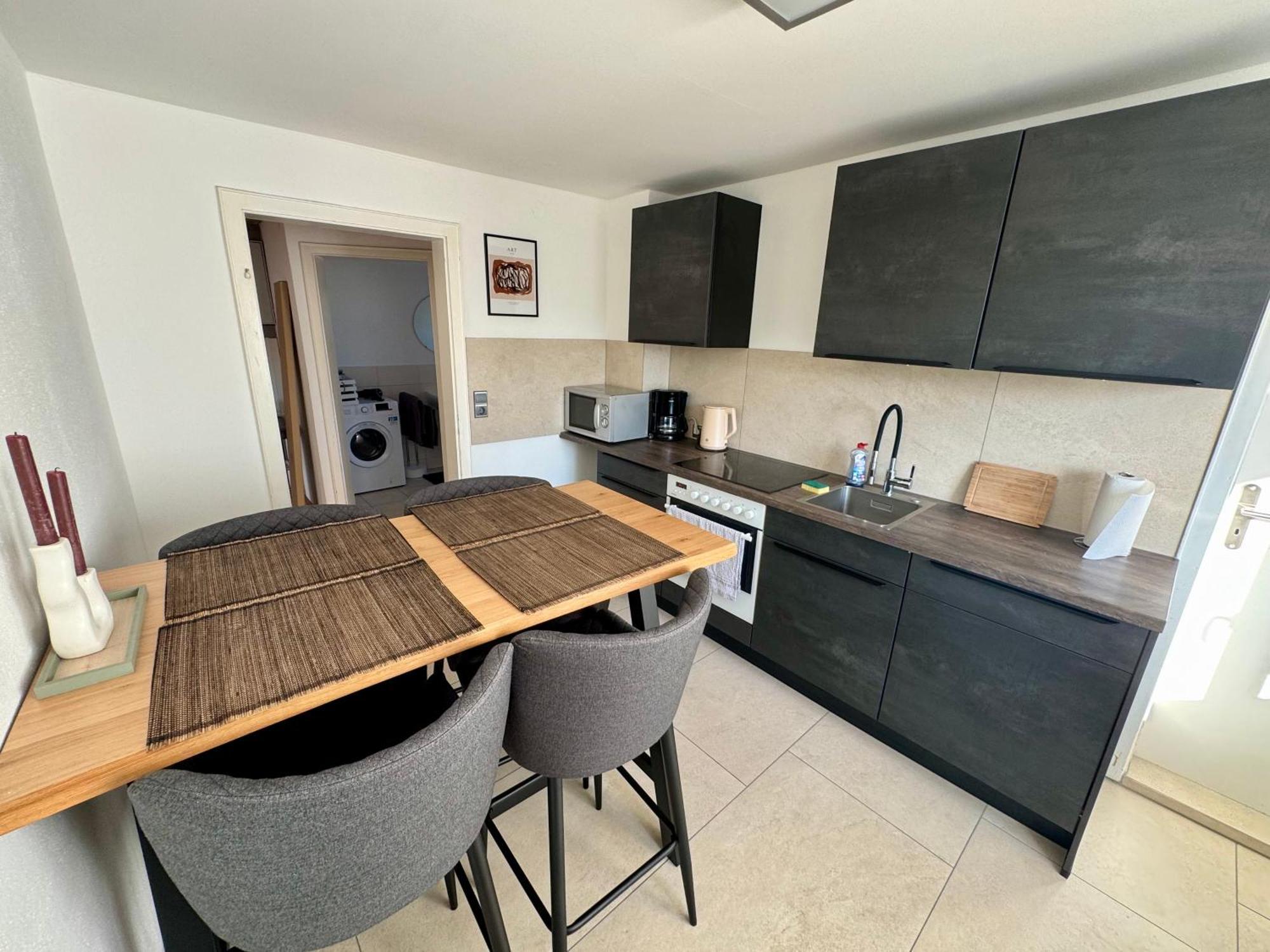 3 Zimmer Apartment Mit Flussblick - Self Check-In Eggenfelden Bagian luar foto